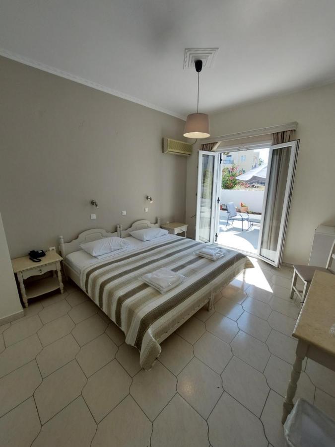 Alkyon Hotel Kamari  Ngoại thất bức ảnh