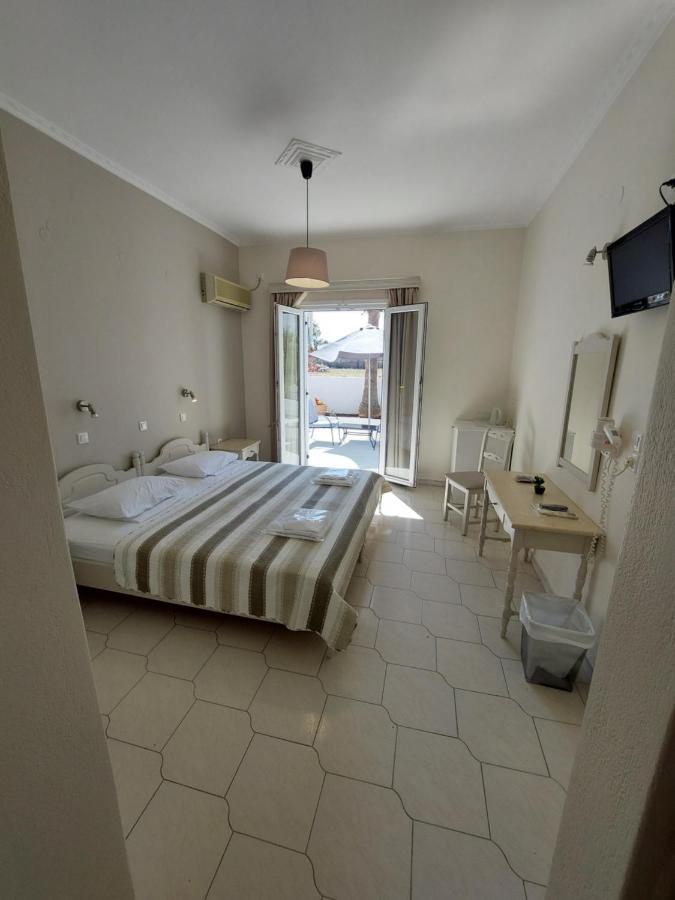 Alkyon Hotel Kamari  Ngoại thất bức ảnh