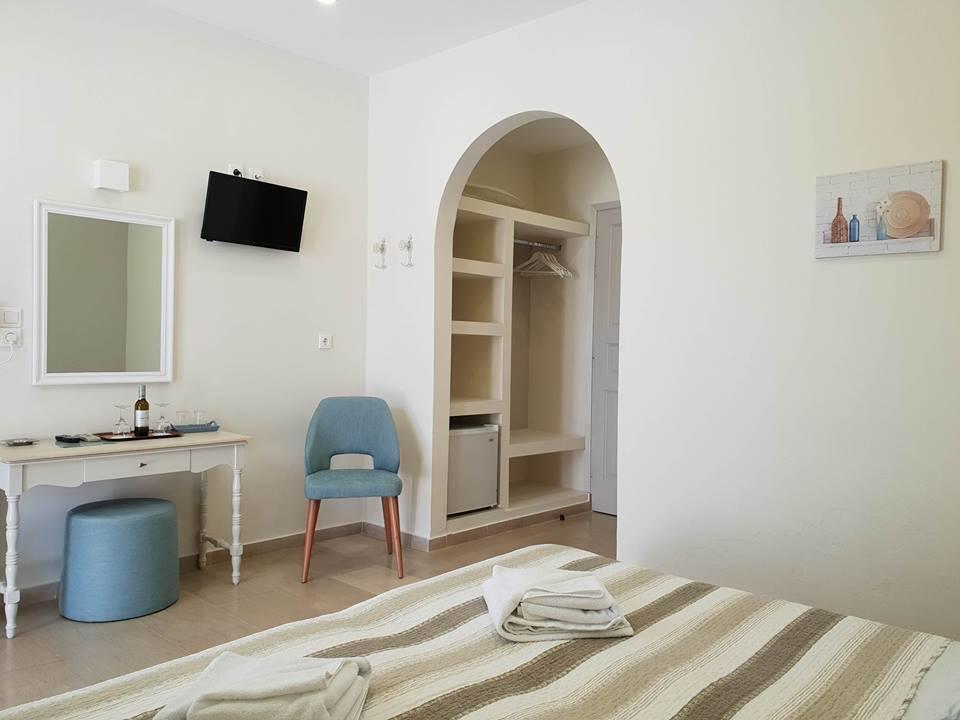Alkyon Hotel Kamari  Ngoại thất bức ảnh
